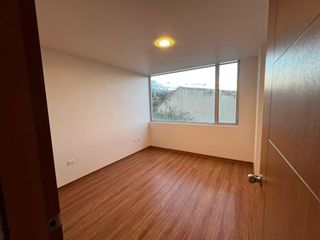 Foto 5 de Duplex en Cumbaya USFQ con linea blanca, Santa Lucia