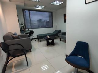 Foto 1 de ARRIENDO CONSULTORIO EN ELOY ALFARO QUITO