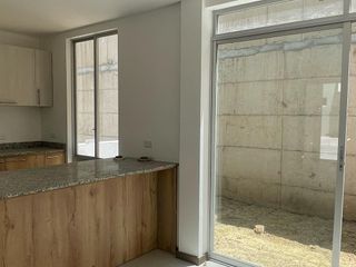 Foto 4 de RENTO CASA POR ESTRENAR TUMBACO