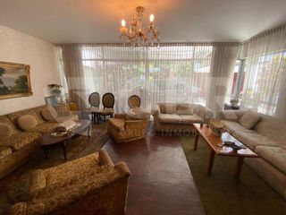 Foto 1 de VENTA CASA EN MIRAFLORES