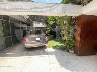 Foto 6 de VENTA CASA EN MIRAFLORES
