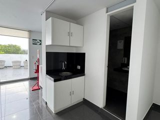 Foto 27 de Edificio de 1355 m², 5 Pisos de Oficina con Ascensor en La Molina