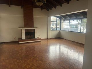 Foto 4 de Casa + Departamento Dúplex en Venta, 6 de Diciembre. Jipijapa Av Tomas de Berlanga, Quito.