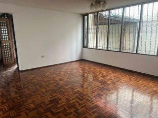 Foto 12 de Casa + Departamento Dúplex en Venta, 6 de Diciembre. Jipijapa Av Tomas de Berlanga, Quito.