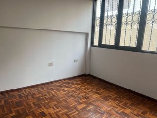 Foto 15 de Casa + Departamento Dúplex en Venta, 6 de Diciembre. Jipijapa Av Tomas de Berlanga, Quito.