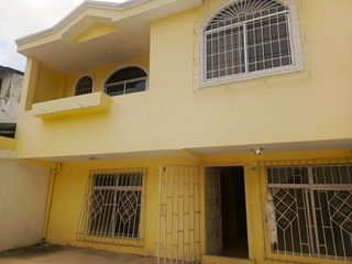 Foto 1 de Casa de venta en Ciudadela la Floresta 2, Guayaquil, Ecuador