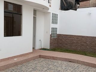 Foto 5 de Casa en Alquiler en Urb. Jardines de Santa Rosa, Chiclayo