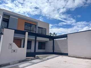 Foto 2 de CASA POR ESTRENAR DE 3 DORMITORIOS SECTOR COLEGIO BORJA VÍA A BAÑOS