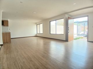 Foto 3 de CASA POR ESTRENAR DE 3 DORMITORIOS SECTOR COLEGIO BORJA VÍA A BAÑOS