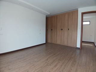 Foto 8 de CASA POR ESTRENAR DE 3 DORMITORIOS SECTOR COLEGIO BORJA VÍA A BAÑOS