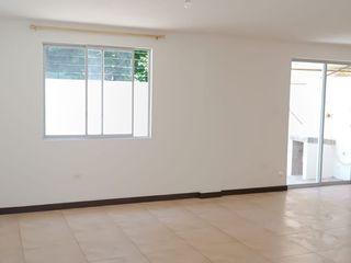 Foto 7 de ARRIENDO CASA EN TUMBACO - CONJ. SAMANA