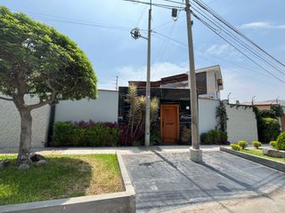 Foto 2 de SE ALQUILA EXCLUSIVA CASA EN RINCONADA DE LAGO  2DA ETAPA 471m2