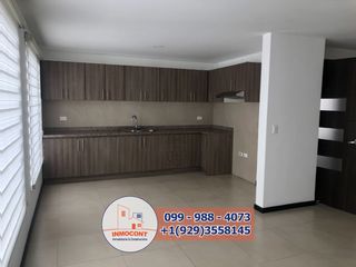 Foto 2 de CASA RENTERA DE TRES PLANTAS EN VENTA, Sector Coliseo Mayor C1463