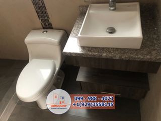 Foto 21 de CASA RENTERA DE TRES PLANTAS EN VENTA, Sector Coliseo Mayor C1463
