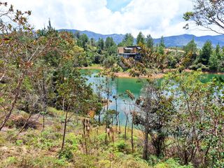 Foto 3 de Hermoso lote a orilla de represa en unidad Tierra Prometida cerca a Guatapé