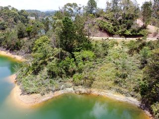Foto 5 de Hermoso lote a orilla de represa en unidad Tierra Prometida cerca a Guatapé
