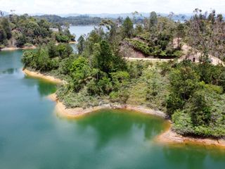 Foto 7 de Hermoso lote a orilla de represa en unidad Tierra Prometida cerca a Guatapé