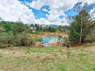 Foto 3 de Hermoso lote a orilla de represa en unidad Tierra Prometida cerca a Guatapé