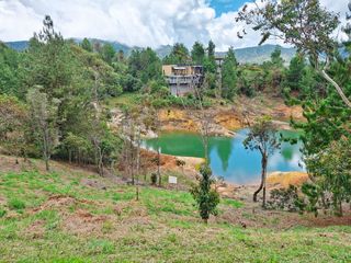 Foto 4 de Hermoso lote a orilla de represa en unidad Tierra Prometida cerca a Guatapé