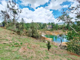 Foto 5 de Hermoso lote a orilla de represa en unidad Tierra Prometida cerca a Guatapé