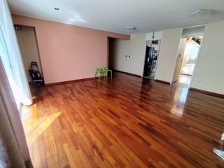 Foto 3 de VENDO DUPLEX  5DORM – Jr. Fernando Castrat 414, Santiago de Surco