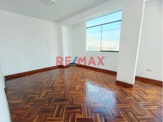 Foto 3 de Vendo Linda Casa En Los Olivos Urb. Mariscal Gamarra