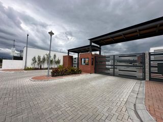Foto 14 de CASA DE RENTA TUMBACO, POR ESTRENAR, SECTOR SANTA ROSA