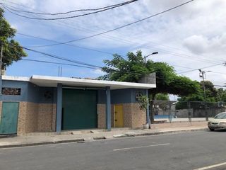 Foto 5 de VENTA DE OFICINA CON TERRENO PARA TALLER-CERCA A LOS ESTEROS.