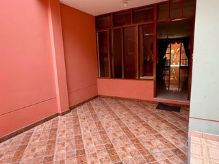 Foto 6 de Venta De Casa En Urb San Isidro I Etapa De 3 Pisos (GAPONTE)