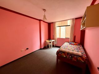 Foto 9 de Venta De Casa En Urb San Isidro I Etapa De 3 Pisos (GAPONTE)