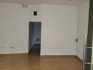 Foto 10 de Venta de local en Centro Comercial OASIS autopista Narcisa de Jesus Guayaquil