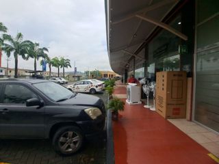 Foto 17 de Venta de local en Centro Comercial OASIS autopista Narcisa de Jesus Guayaquil