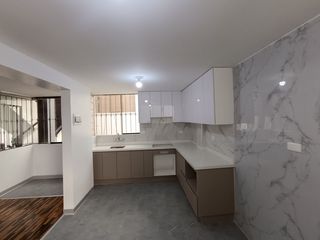 Foto 2 de Departamento Remodelado Urb Higuereta