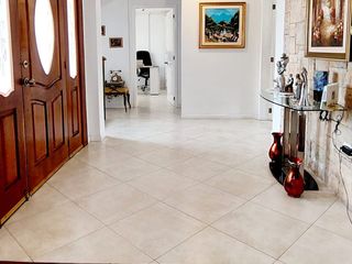 Foto 7 de Vendo casa Los Chillos, Barrio San Gabriel, dentro de conjunto con seguridad