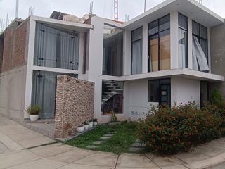 Foto 1 de Casa en venta - ocasion - condominio villa club - La Tinguiña - 181 m2 en Esquina.
