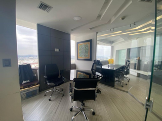 Foto 9 de Oficina en venta en Edificio The Point, Guayaquil