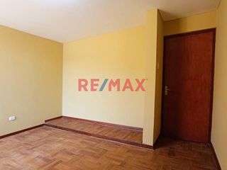 Foto 9 de Se Vende Hermosa Casa De 1Er Y 2Do Piso En Bellavista – Oportunidad Única