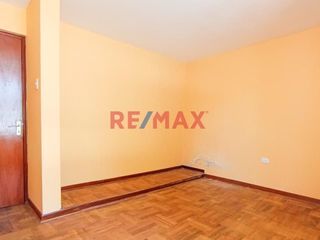 Foto 12 de Se Vende Hermosa Casa De 1Er Y 2Do Piso En Bellavista – Oportunidad Única