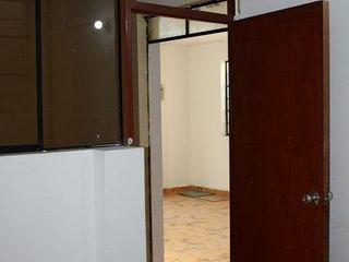 Foto 4 de Venta De Casa De Tres Pisos Ideal Para Invercionistas