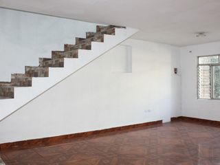 Foto 12 de Venta De Casa De Tres Pisos Ideal Para Invercionistas