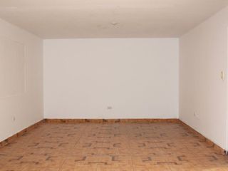 Foto 13 de Venta De Casa De Tres Pisos Ideal Para Invercionistas