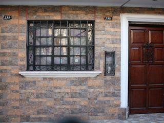 Foto 3 de Venta De Casa De Tres Pisos Ideal Para Invercionistas
