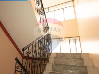 Foto 6 de EDIFICIO COMERCIAL AV. CRISTOBAL DE TROYA, IBARRA