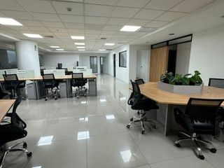 Foto 10 de OFICINA EN ALQUILER O VENTA EN SANTIAGO DE SURCO 552m2