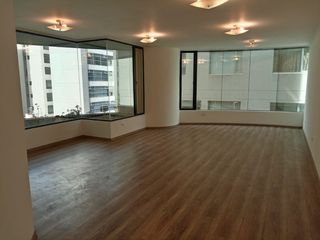 Foto 1 de Departamento de venta Republica del Salvador Quito