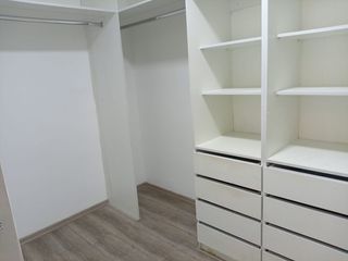 Foto 16 de Departamento de venta Republica del Salvador Quito