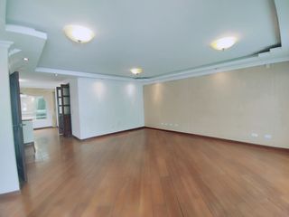Foto 2 de Se Renta Casa en el Pinar Alto a 2 minutos del C:C. El Bosque