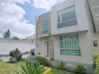 Foto 22 de Se Renta Casa en el Pinar Alto a 2 minutos del C:C. El Bosque