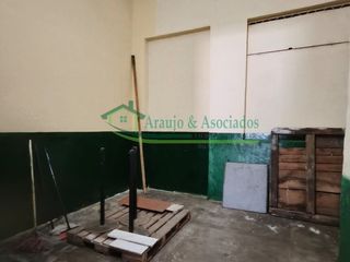 Foto 2 de Vendemos local con depósito cerca a la plaza de mercado de Girardot.