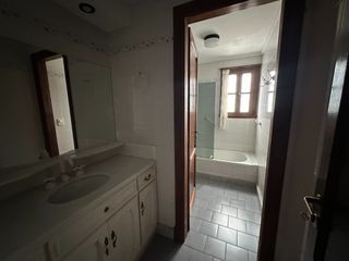 Foto 10 de Avenida Bolivar casa a la venta.
